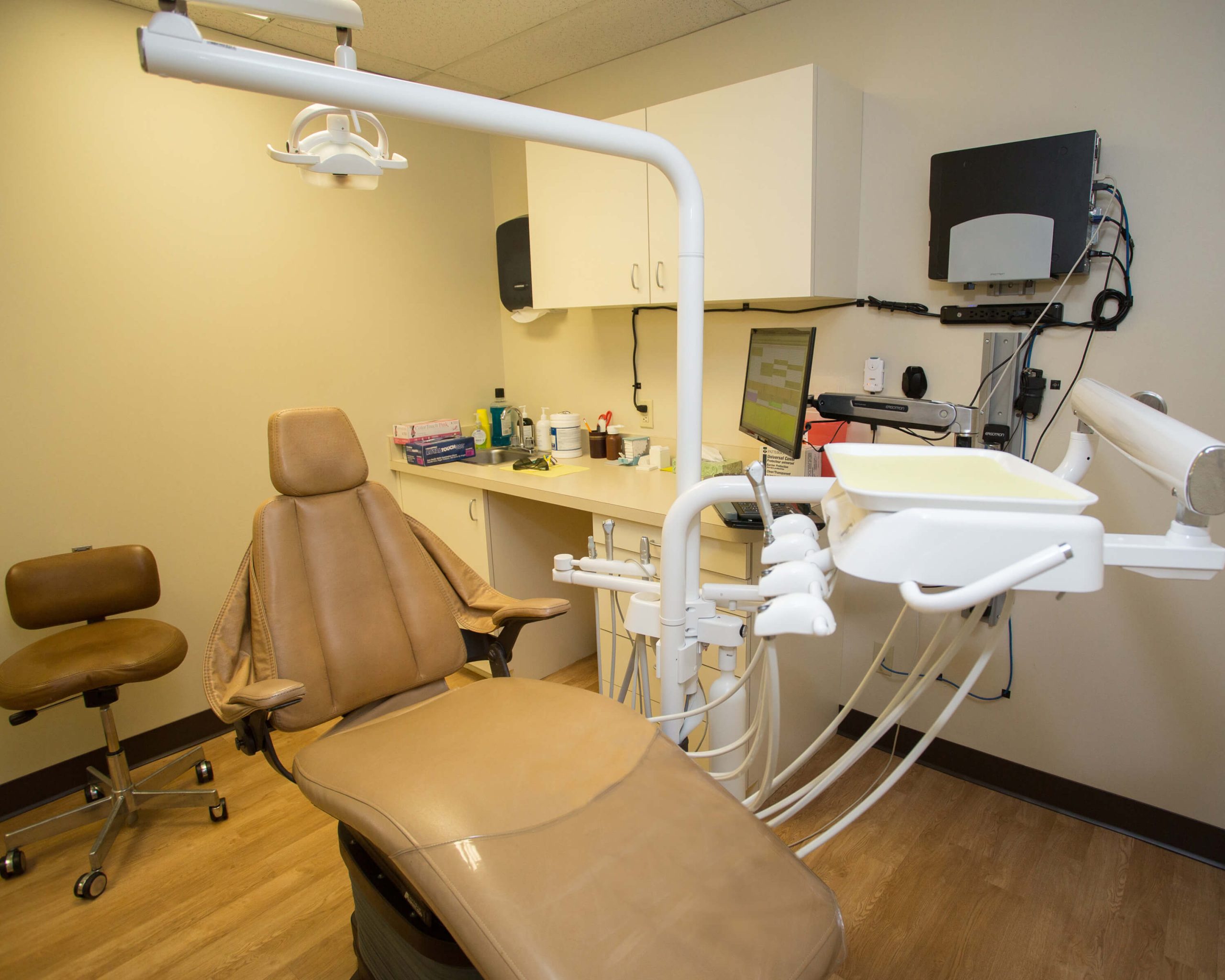 operatory tan chair